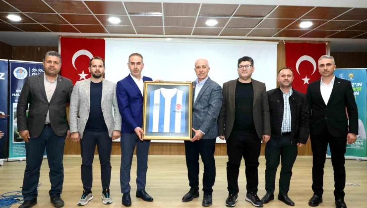 Akdeniz Belediye Başkanı Mustafa Gültak, Sporcularla Bir Araya Geldi