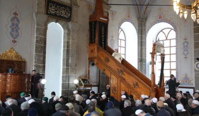 Diyanet İşleri Başkanı Ali Erbaş, Samsun Büyük Cami’de hutbe okudu
