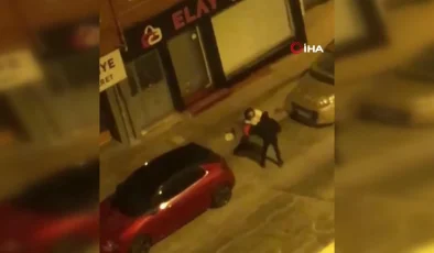 İstanbul’da içkisini ödettirdiği adam tarafından dövülen bir kişi kameralara yansıdı