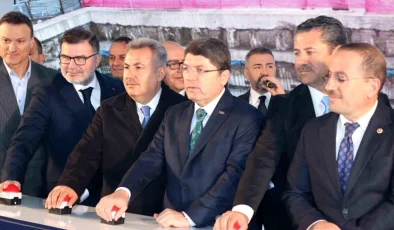 Adalet Bakanı Yılmaz Tunç İzmir’de Kemalpaşa Adalet Sarayı’nın temelini attı