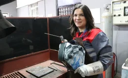 Altınova’da Kadınlar Son Teknoloji Gemileri Dünyaya Gönderiyor