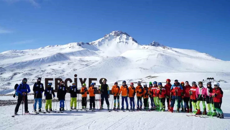 Erciyes Türksoy Kupası Türk dünyasından genç kayak sporcularını bir araya getirdi