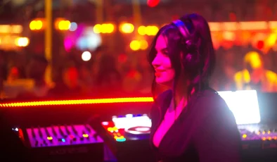 İranlı kadın DJ’ler tabuları yıkıyor