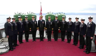 Türkiye’nin ilk kadın amirali Gökçen Fırat ve kadın Harbiyeliler Çanakkale’de buluştu