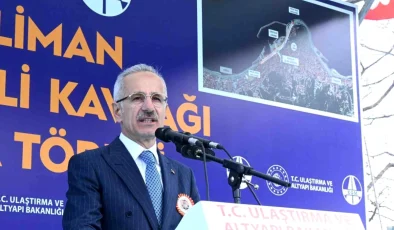 Ulaştırma Bakanı Uraloğlu, hızlı tren ağını Karadeniz’e ulaştıracak projelere başladıklarını açıkladı