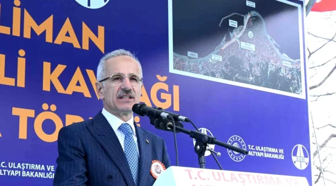 Ulaştırma Bakanı Uraloğlu, hızlı tren ağını Karadeniz’e ulaştıracak projelere başladıklarını açıkladı