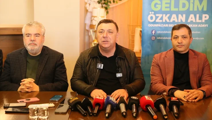 AK Parti Odunpazarı Belediye Başkan Adayı Özkan Alp, basın mensuplarıyla bir araya geldi