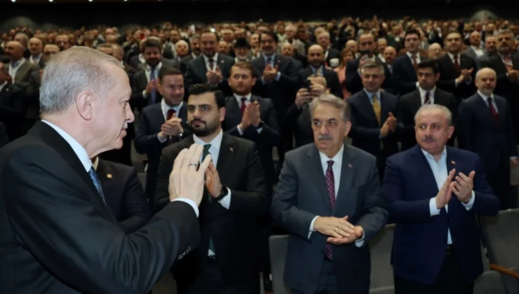 Cumhurbaşkanı Erdoğan: ’15 sene önce nerede duruyorsam bugün de aynı yerde dimdik duruyorum’