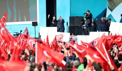 Cumhurbaşkanı Erdoğan, İzmir mitinginde konuştu: “Yüzlerine Atatürk maskesi takıp yan gelip yattılar”