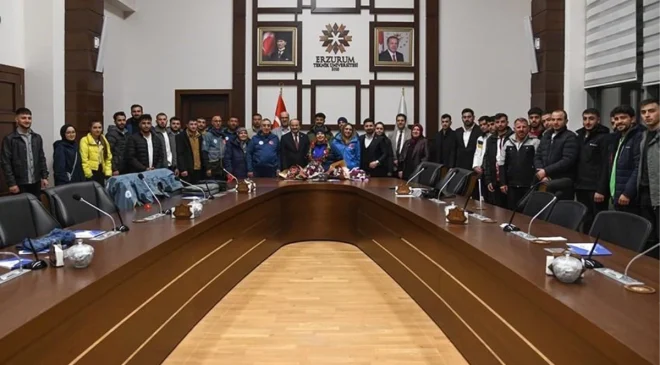 Erzurum Teknik Üniversitesi Otizmli Milli Sporcuları Karşıladı