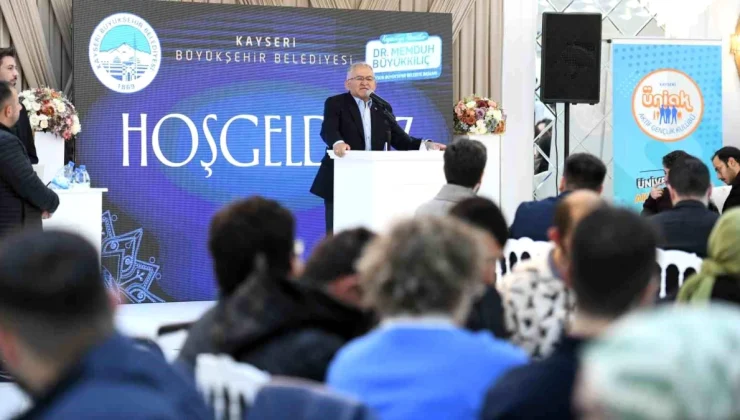 Kayseri Büyükşehir Belediye Başkanı, Erciyes Üniversitesi Kulüp Başkanlarıyla Buluşma Toplantısı’nda Öğrencilerle Bir Araya Geldi