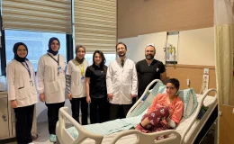 Sivas’ta Yem Karma Makinesine Saçlarını Kaptıran Genç Kız, Başarılı Operasyonla Saçlarına Kavuştu