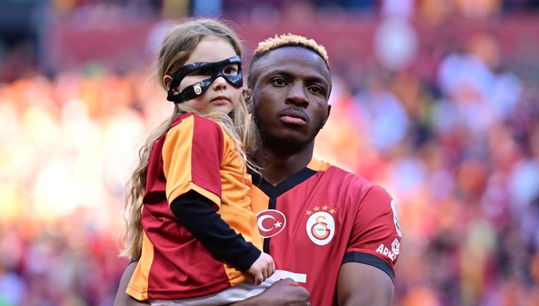 Victor Osimhen iÃ§in Galatasaray’a kÃ¶tÃ¼ haberi verdi: “Ãocukluk hayalini gerÃ§ekleÅtirecek”